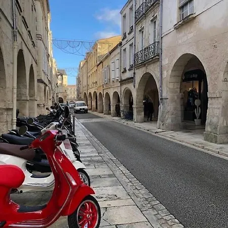 Appartement T2 Lumineux Et Cosy Au Calme Proche Du Centre Avec Tv Et Wifi La Rochelle  Exterior photo
